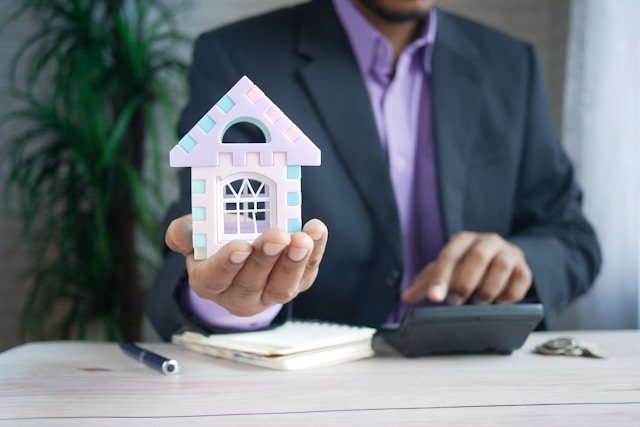 Property Managers for HOAs: Are They Worth the Fee?